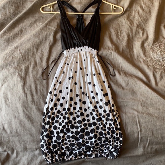 Black and white dress - Picture 6 of 6